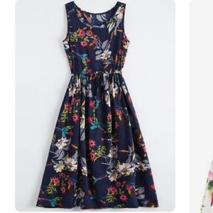 Sleeveless Drawstring Navy Floral Midi Dress Sz. M